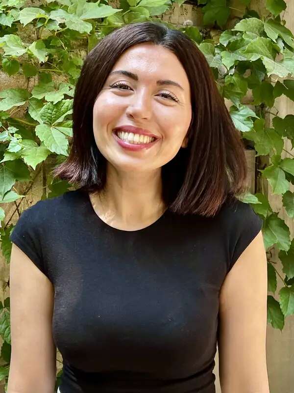 Armita Ghobadi Headshot